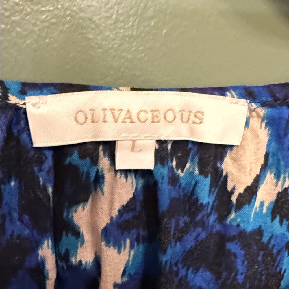 Olivaceous Blue Floral Puff-Sleeve Blouse on Cream - Picture 6 of 8